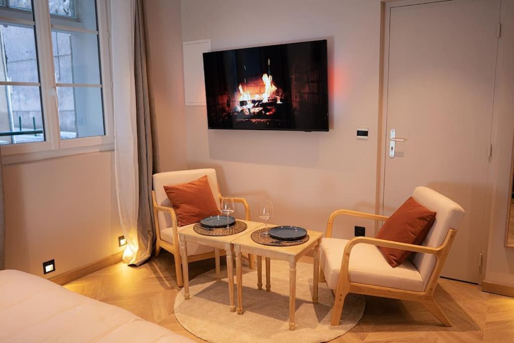Suite De Luxe Jacuzzi Balneo,King Size Bed Collobrières Exterior foto